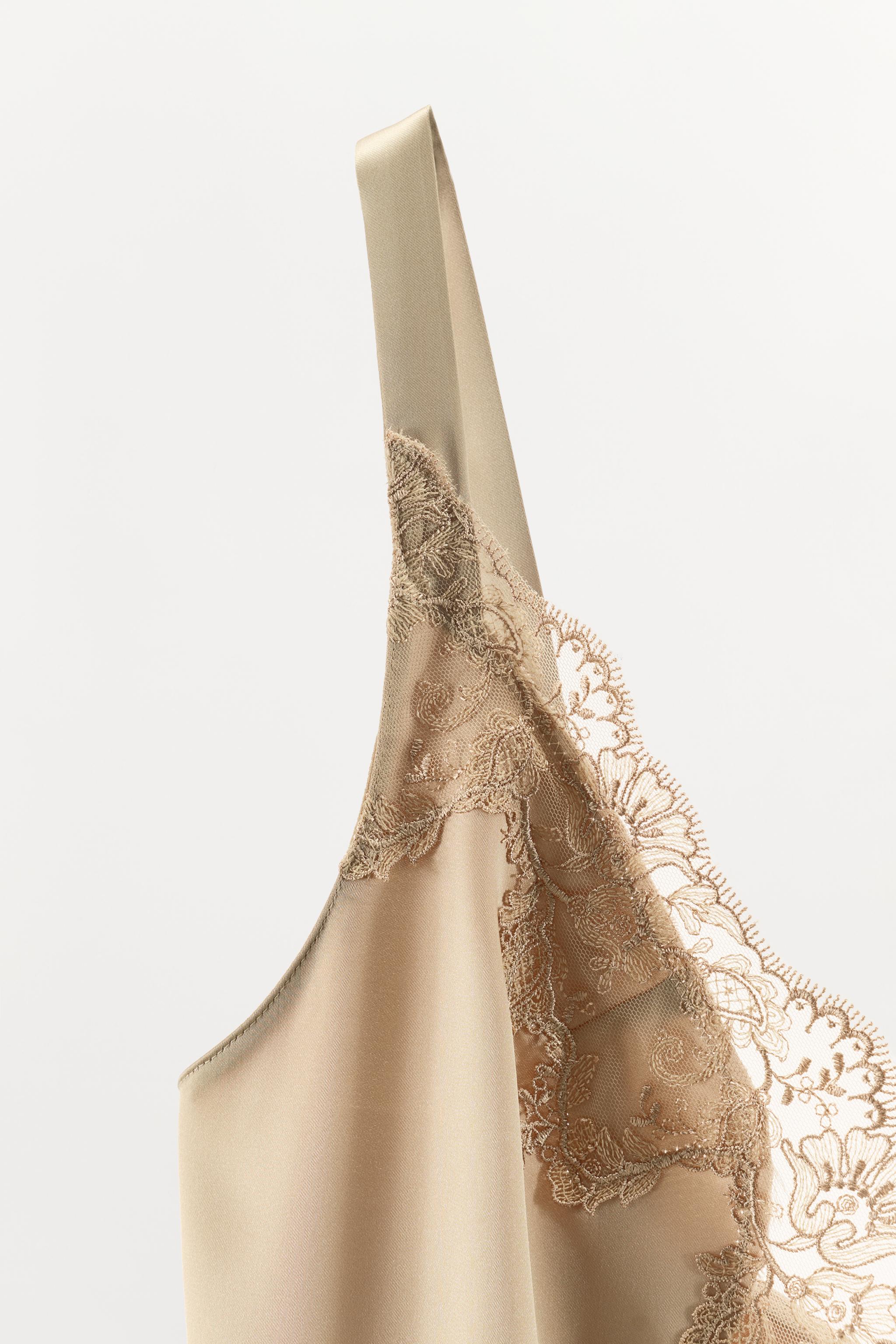 SATIN EFFECT LACE RUFFLED MINI DRESS